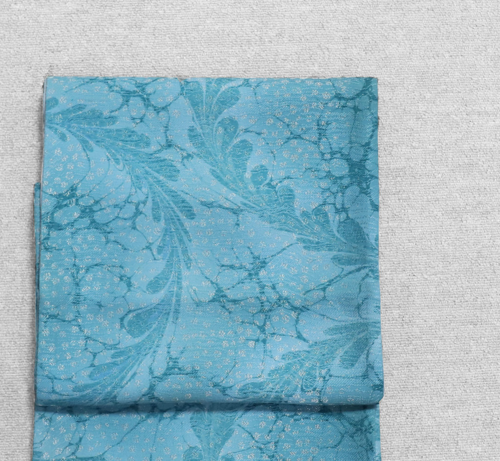 冬にオススメの墨流しの帯